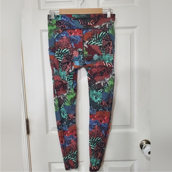 Lululemon Speed Up Tight *Full-On Luxtreme 28"
Zen Clash Multi - Picture 3 of 14